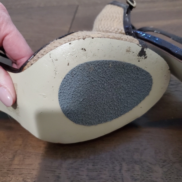 (Bundle 3 for $20)Summer Heels - Picture 3 of 4